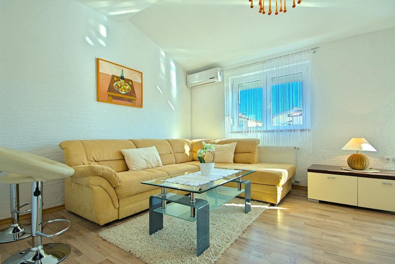 App Rosi Apartamento Poreč Exterior foto
