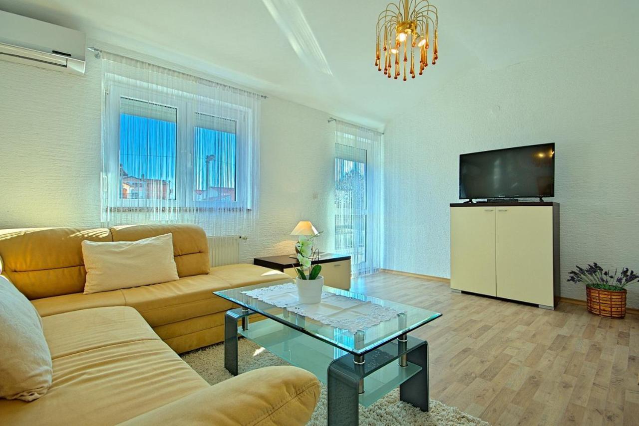 App Rosi Apartamento Poreč Exterior foto